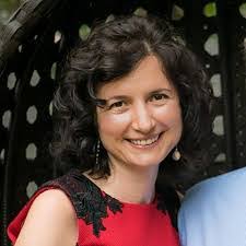 Elena Long's Instagram, Twitter & Facebook