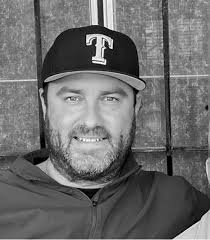 Looking beautiful Pop watch and Jason Roy's family. #JasonRoy #Popwatch  #handsome #supportivedad