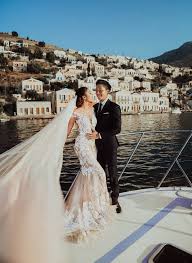 This offers a huge amount of versatility so when searching for your perfect dress,selecting the most flattering shade of pink is something to be considered. 43 Stunning Blush Wedding Dresses Weddingomania