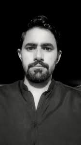 میں چاہوں تو کسی کے بھی دِل میں اُتر جاؤں مگر دُنیا اب میرے دِل سے اُتر چکی  ہے..............................🍁🖤