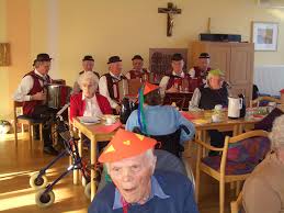 Bonifatius hospitalgesellschaft lingen, der als freigemeinnütziger kirchlicher träger vier allgemeinkrankenhäuser sowie verschiedene ambulante und stationäre einrichtungen der altenpflege und altenhilfe betreibt. Uber Uns