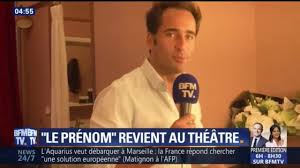 En attendant l'arrivée d'anna, sa jeune épouse éternellement en retard, on le presse de questions mais quand on demande à vincent s'il a déjà choisi un prénom pour l'enfant à naître, sa réponse. Le Prenom La Piece A Succes De Retour A Paris Avec Florent Peyre