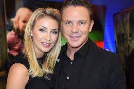 Doch nicht jeden gast wird der singende moderator in fleisch und blut begrüßen können. Stefan Mross Hochzeit Mit Freundin Carina Abgesagt Gala De