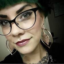 Danielle Privett's Instagram, Twitter & Facebook