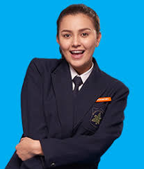 Barisan guru seperti henry middleton (zain saidin), cikgu ayu (tiz zaqyah), cikgu malik (aaron aziz), encik mohd salleh (harun salim bachik) dan para pelajar kelas 3 merah. Taylor Marie Smith Oh My English Wiki Fandom