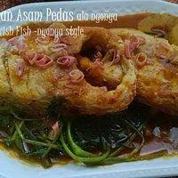 Masukkan cili kisar dan masak hingga cili garing dan naik minyak. Fish Asam Pedas Recipe Chinese Style Recipes Tasty Query