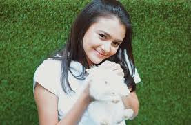 Maybe you would like to learn more about one of these? Nama Pemeran Bintang Iklan Wardah C Defense Energizing Creamy Wash