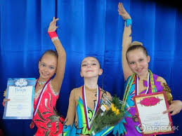 Похожие элементы двух самых артистичных видов спорта. Otzyv O Hudozhestvennaya Gimnastika Graciya Plastika Rastyazhka I Slezy