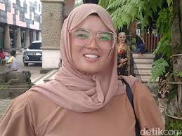 Kita jemput bola karena dia sudah menyebarkan supaya terang benderang perkara ini, masyarakat tidak beralibi lain, dia tidak ngoceh kasus ini pun viral khususnya oleh para pengguna twitter. Viral Pengantin Wanita Motoran Jemput Pasangannya Yang Ketiduran Ini Faktanya