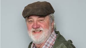 Emmerdale star pays emotional tribute to legend Steve Halliwell