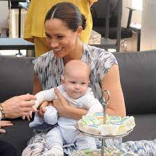 Prince harry and meghan markle's new photo of son archie is the perfect birthday gift to fans on son archie harrison's birthday, parents prince harry and meghan markle are also raising awareness. How Meghan Markle And Prince Harry Will Celebrate Archie S 1st Birthday