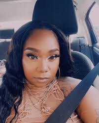 Ebony Ware's Instagram, Twitter & Facebook