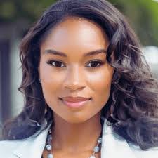 Kayla Grimes's Instagram, Twitter & Facebook