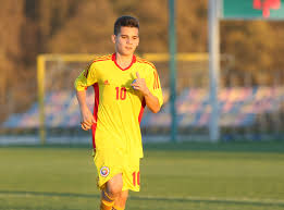 Ianis hagi e în al nouălea cer. Ianis Hagi Ajunge AstÄƒzi In Italia Fiorentina A PlÄƒtit 800 000 De Euro Pentru Fiul Regelui TranzacÈ›ia PusÄƒ La Cale De Un Prieten Al Romanilor Libertatea