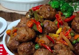 Rebus daging hingga matang dengan 2 lembar daun salam. Resep Bistik Daging Untuk Hajatan Cara Mempersiapkan Menarik Bistik Daging Sapi Steak Khas Bistik Bisa Dengan Bahan Utamanya Daging Sapi Daging Ayam Salmon Bahkan Ada Yang Dari Tempe Forever Friends 1d