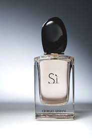 I am fond of perfumes that smell masculine and last long. Giorgio Armani To Launch Si Women S Fragrance Perfume Armani Cosmetics Fragrance