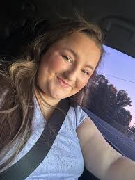 💍 Hey brides! If you're looking for help with your wedding, I offer  affordable planning packages and individual services like: ✨ Honeymoon  planning ✨ Decorating & setup ✨ Vendor help (hair/makeup, venue,