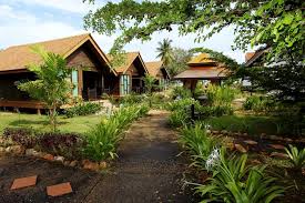 Merupakan antara 'port' kafe hipster yang cukup terkenal di kuala terengganu, kafe yang turut digelar 'kafe kontena' ini menyediakan lebih 60 jenis kopi! The Manor Beach Resort Besut Holiday Residences Kampung Kuala Besut