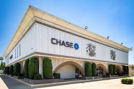 The chase savings account is the more standard of the two, without any extra perks. Column If This Is How Banks Prevent Fraud We Re In Trouble Los Angeles Times