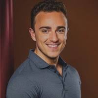 1500+ perfiles de «Scarpato»