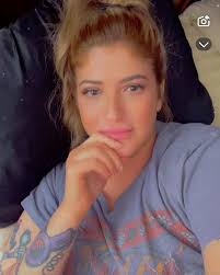 Stacey Schiffman's Instagram, Twitter & Facebook