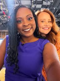 Happy Hump Day friends! ☺️☕️☀️🐪 You know we're going to turn up