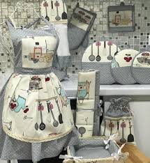 طريقة خياطة مئز المطبخ بلا باترون طابلية المطبخ بالقماش روعة Wedding Dress Sketches Dress Sketches Home Decor