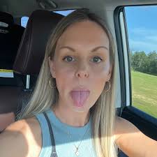 Taylor Nicole Lewis (@taylor.nicole.lew)