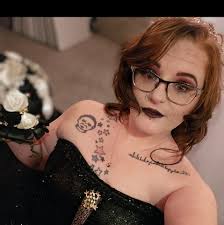 How to make an orange flower in Animal Crossing?