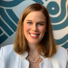 Kim Totten's Instagram, Twitter & Facebook