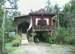 Konstruksi dari bahan kayu besi memungkinkan rumah akan bertahan dalam waktu. Flickriver Photoset Rumah Kampung By Khai Spg3