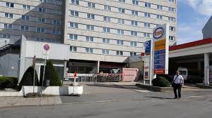 Parkmöglichkeiten bieten sich in der tiefgarage direkt unter dem gebäude. Parkhaus Holiday Inn Motorama Parking In Munchen Parkme