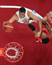 Argentina's luis scola receives standing ovation in tokyo finale. 6bdj2q2yhr4gtm