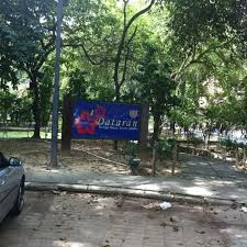 Galeri shah alam mulai dibuka pada tanggal 26 januari 1991 yang mana pada waktu itu langsung mendapatkan banyak respon positif bagi para penyuka dunia seni sehingga mereka ada tempat untuk mengekspresikan seninya yang selama ini terpendam. Photos At Dataran Bunga Raya