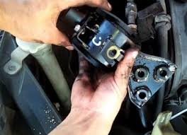 Kalau bajet mengizinkan, beli perhatikan maklum balas enjin dan penukaran gear transmisi. Tahukahanda 5 Simptom Mounting Enjin Kereta Anda Sedang Rosak