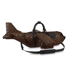 Not only are they designed to be very practical. Airplane Bag Louis Vuitton Flying High Louis Vuitton S Airplane Travel Bag Baffles Internet Costs A Sky Touching 39 000 Trending Viral News