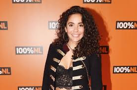 Dit Is M Dan De Vriend Van Fajah Lourens Grazia