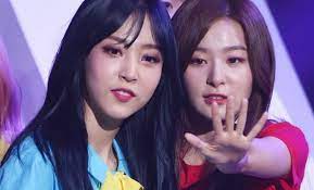Seulgi first met moonbyul while filming idol dream operation team, . Mamamoo S Moonbyul To Go Solo For Next Release Featuring Red Velvet S Seulgi
