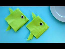 J'ai l'impression que vous pouvez décorer votre maison simplement avec les tutoriels vidéos bricolage de lauren ont tendance à être plus centré sur vêtements qu'axés sur la décoration de la maison, mais ils sont encore tellement génial. Pliage De Serviette En Papier Facile Et Rapide Poisson Pour Paques Youtube Servietten Falten Kindergeburtstag Servietten Falten