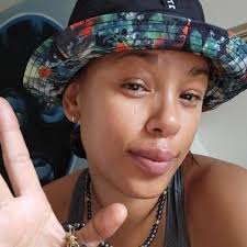 Amy True (@Amy_True)