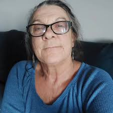 Justin Bieber steps out in LA with a fresh new look, while Hailey turns  heads at Paris Fashion Week. As fans continue to speculate about their  marriage, the two seem to be