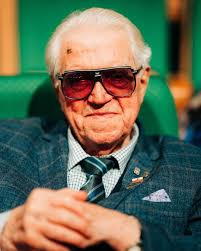 DLA NICH HONOROWY PIERWSZY RZĄD! 🇵🇱 To był wyjątkowy wieczór Gali Nagrody  BohaterONy 2025, podczas którego tak wielu Powstańców Warszawskich  zaszczyciło nas swoją obecnością. Ogromnie cieszymy się, że mogliśmy  spędzić ten czas