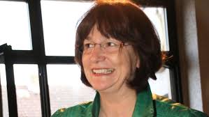 Eine Frau, die Whiskey spricht