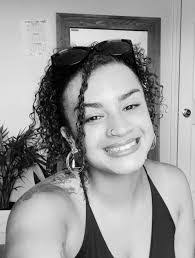 Annette Cable's Instagram, Twitter & Facebook