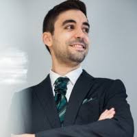 90+ perfiles de «Adrián Benito»