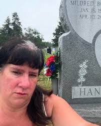 Dawn Blasingame's Instagram, Twitter & Facebook