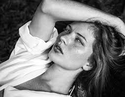 Stephanie Buckman Projects :: Photos, videos, logos, illustrations and  branding :: Behance