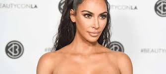 Plus, rob strikes out to conquer the designer sock business. Instagram Kim Kardashian Annonce Une Saison 16 Pour La Tele Realite L Incroyable Famille Kardashian Mce Tv