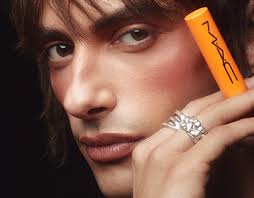 Macs Projects :: Photos, videos, logos, illustrations and branding ::  Behance