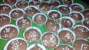 Coba praktikkan resep brownies kukus yang punya tekstur lebih lembut berikut. Cara Mudah Membuat Kue Brownies Kering Ala Lebaran Furi Rain